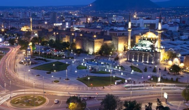 17772886841535739304