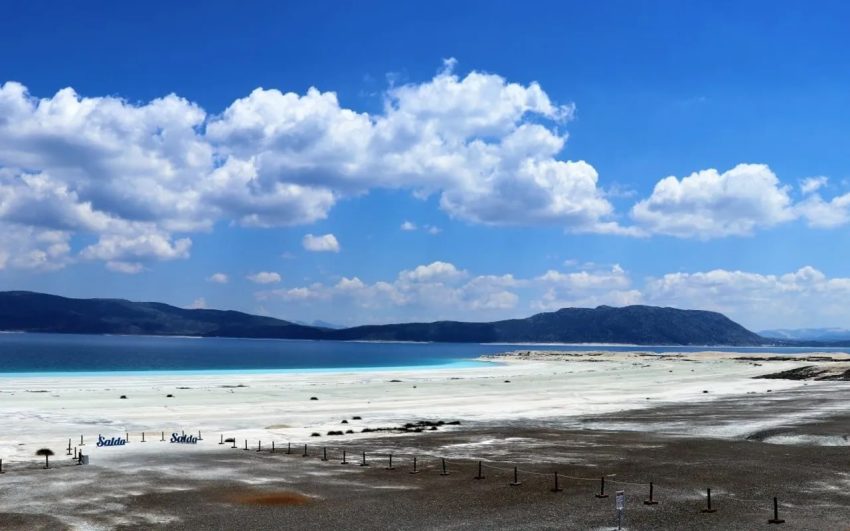 SALDA GÖLÜ MARS ÇALIŞMALARI İÇİN BİLİM MERKEZİNE DÖNÜŞÜYOR