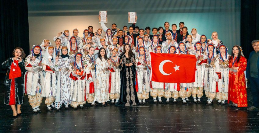 SELÇUKLU BELEDİYESİ GÜZEL SANATLAR LİSESİ İSPANYA’DA GÖNÜLLERİ FETHETTİ