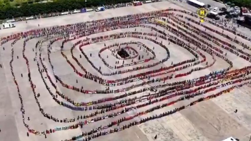 5 BİN KİŞİLİK HORON HALKASI İLE DÜNYA REKORU KIRILDI