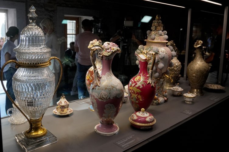TOPKAPI SARAYI’NIN ŞERBETHANE BÖLÜMÜ YENİLENEN YÜZÜYLE ZİYARETE AÇILDI