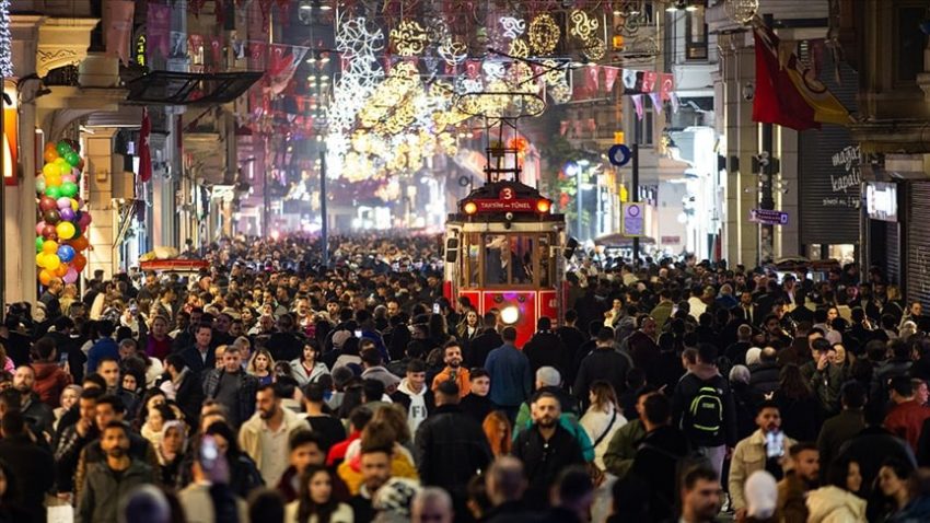 İŞ ARAYANLARIN ROTASI YİNE İSTANBUL OLDU