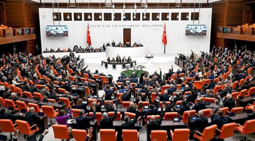 “TERÖRSÜZ TÜRKİYE” İÇİN HAZIRLANAN KANUN TEKLİFİ İMZAYA AÇILDI
