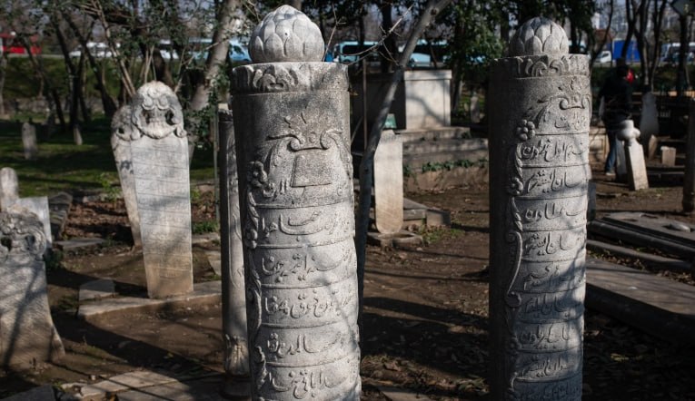 TARİHİ MEZAR TAŞLARI ENVANTERE KAZANDIRILIYOR
