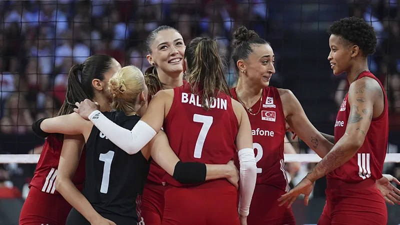 A MİLLİ KADIN VOLEYBOL TAKIMI YARI FİNALDE SIRBİSTAN İLE KARŞILAŞACAK