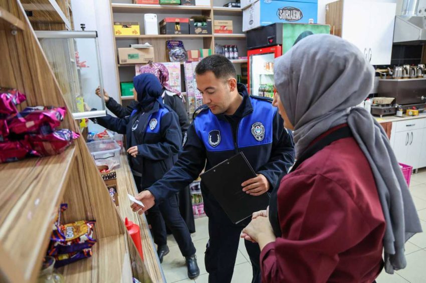 SELÇUKLU’DA OKUL KANTİNLERİ GIDA GÜVENLİĞİ İÇİN DENETLENİYOR